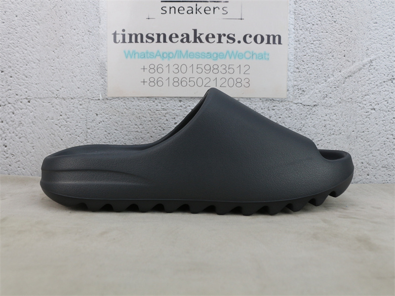 Free Shipping Yeezy Slide Onyx HQ6448